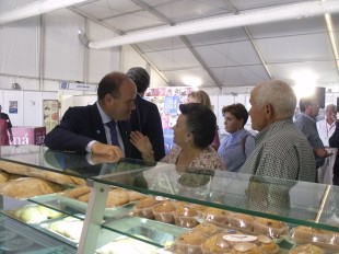 Manolo Barón, Presidente del Partido Popular y Alcalde de Antequera siempre cercano.